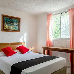 Capital O Farallon Inn, Cancun
